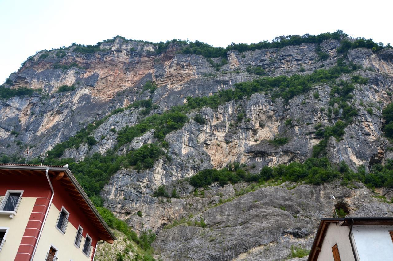 Albergo Ristorante Valsugana Primolano Bagian luar foto